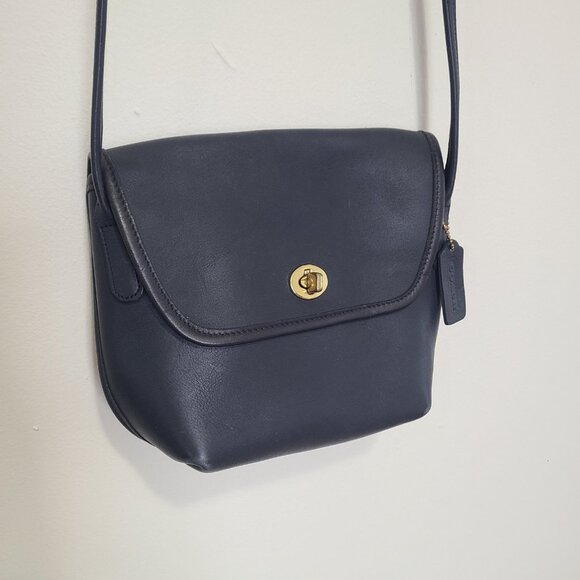 Vintage Coach Quincy Crossbody Shoulder Bag Purse Turnlock Black 9919 - Picture 2 of 8